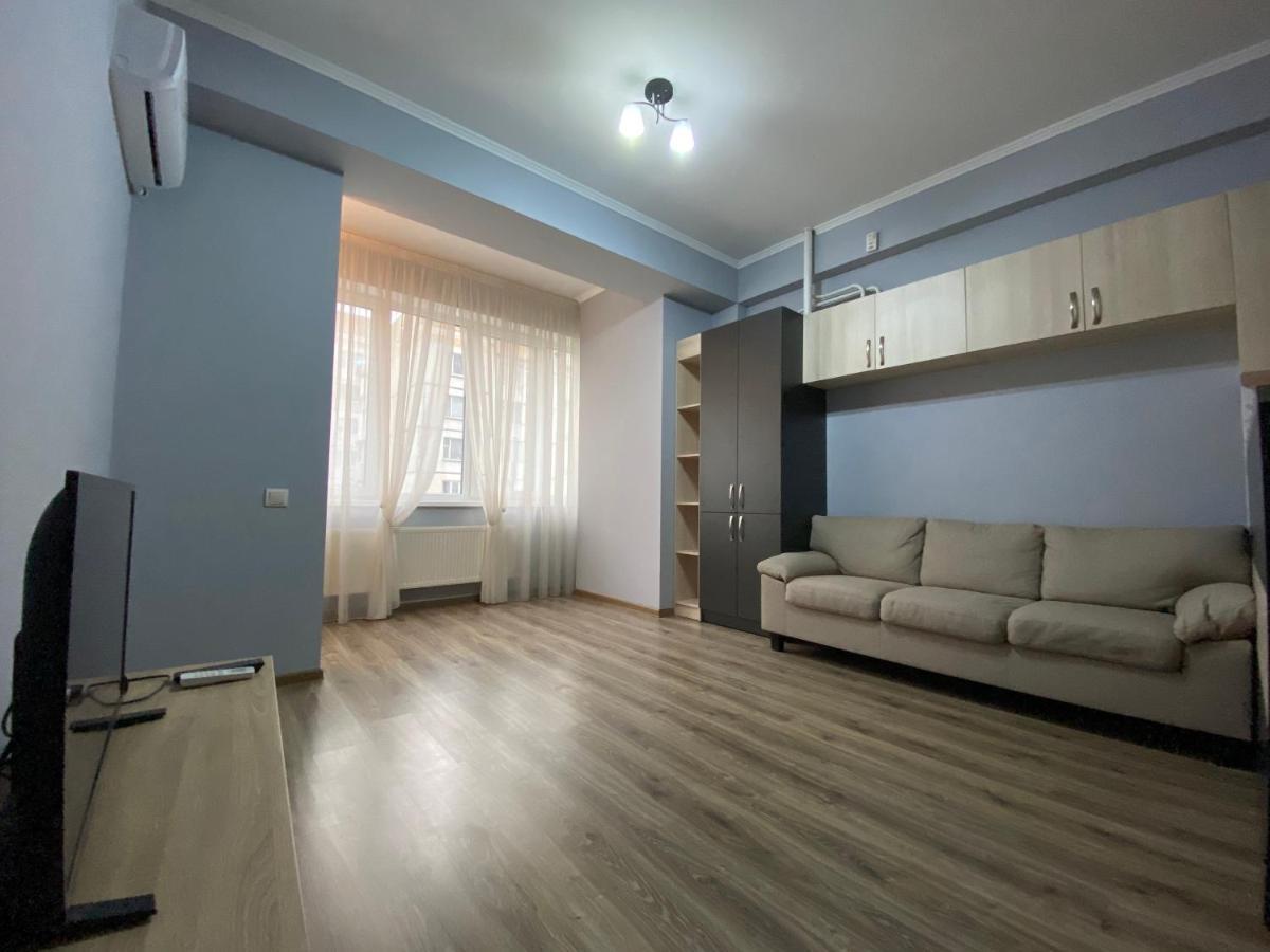Sky House Central Apartment Kischinau Exterior foto