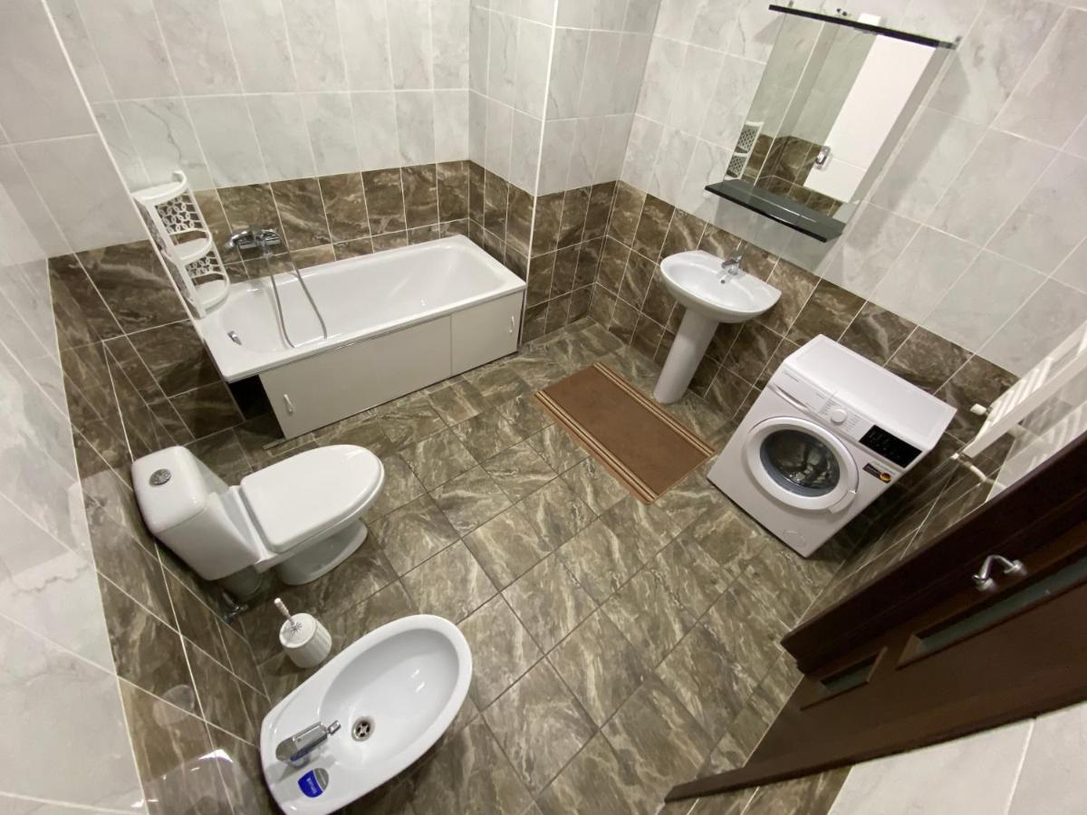 Sky House Central Apartment Kischinau Exterior foto